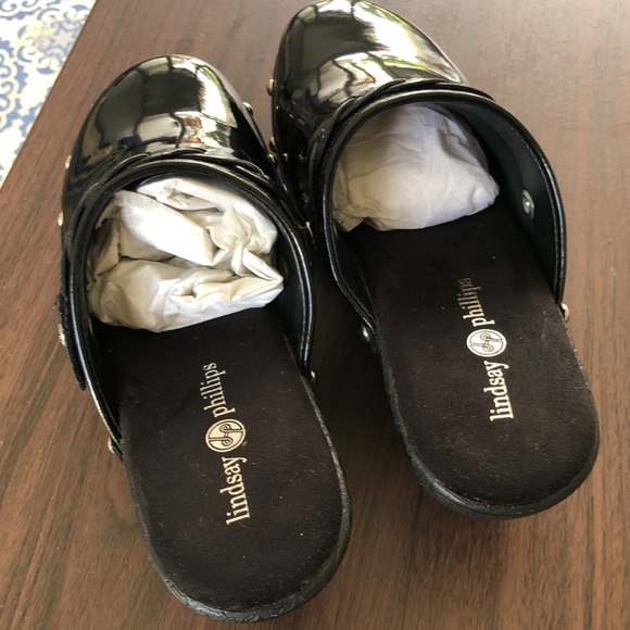 Lindsay Phillips Patent Leather clogs. 7M - Picture 2 of 8